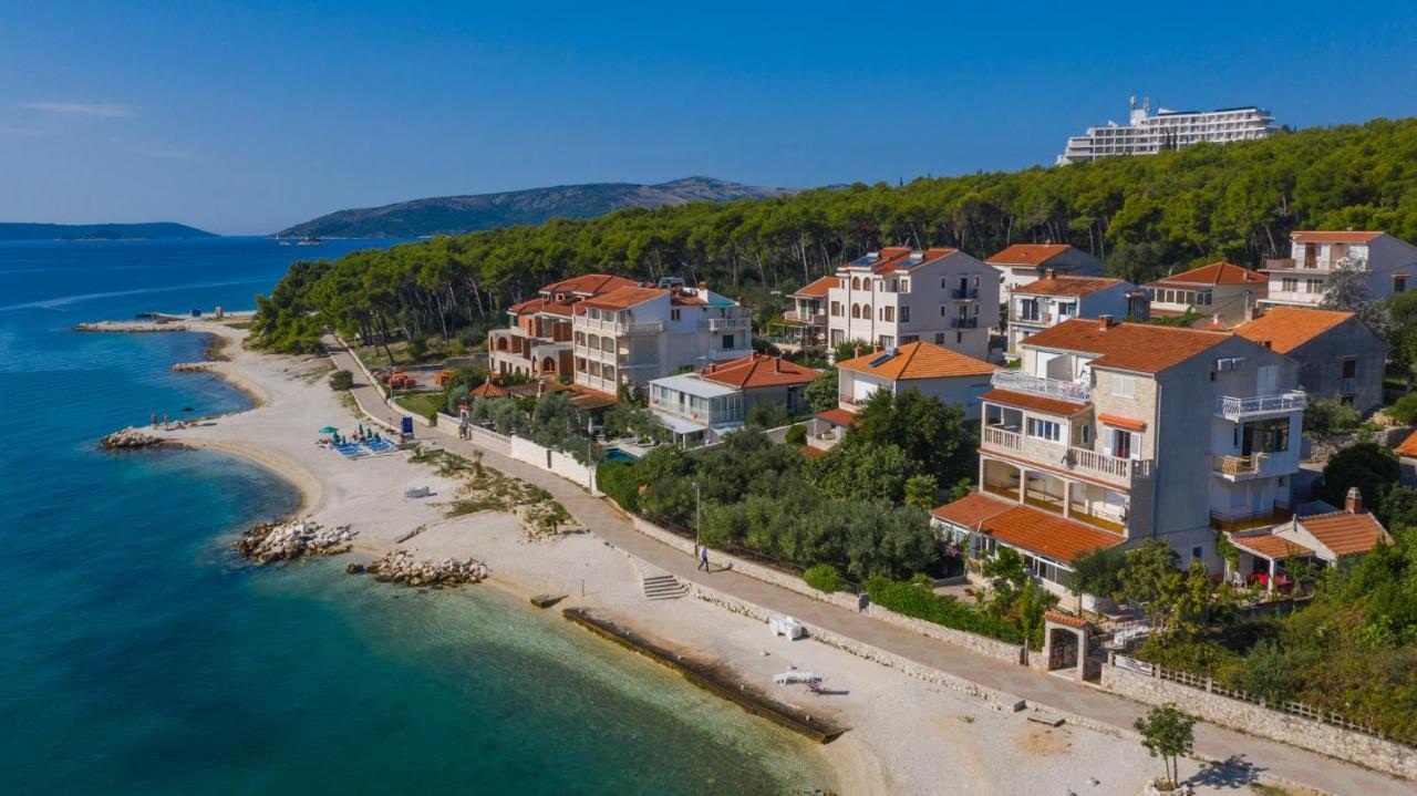 Apartments Marko Trogir Bagian luar foto